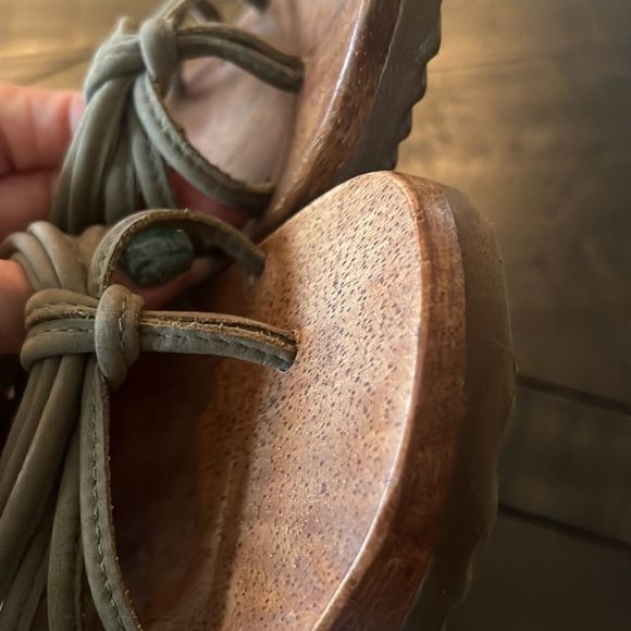 Vintage Bongo Wood Platform 8. Worn once - Picture 5 of 7